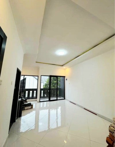 Rumah 3 lantai di Jati murni Pondok Gede Bekasi , dekat Tol Jatiwarna-3