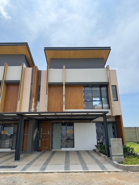 Asthara Skyfront City 8x12-0